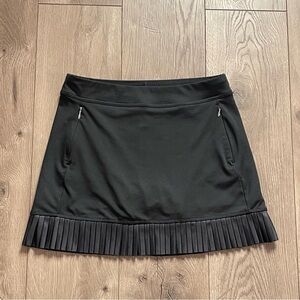 InPhorm NYC Women’s Medium Black Pleated Athletic Skort